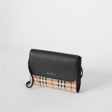 borsa burberry grande 3 cerniere tartan|Burberry Limited.